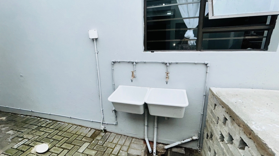 Commercial Property for Sale in Southernwood Eastern Cape